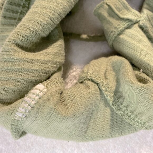 SOLD-Pretty Little Thing Green Ribbed Button Up Bra Top Crop Top 4 - Picture 6 of 14